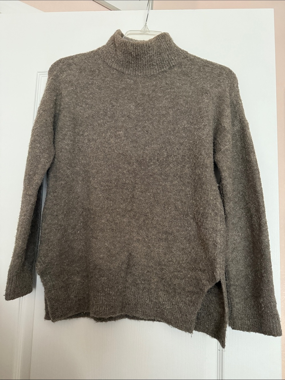 Abercrombie & Fitch Cozy High-Neck Wool blend Women's Sweater in Taupe